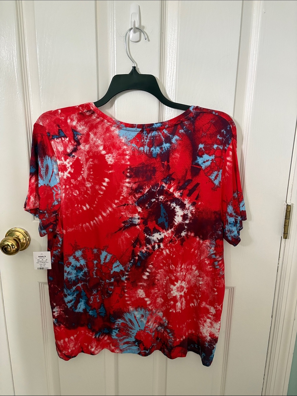 Hybrid & company Red and Blue Tie-Dye V-Neck Short Sleeve Top - Picture 4 of 5